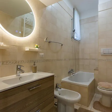 L A18 L Apartment Bari