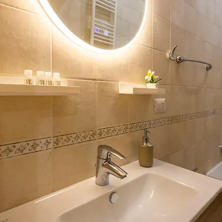 L A18 L Apartment Bari